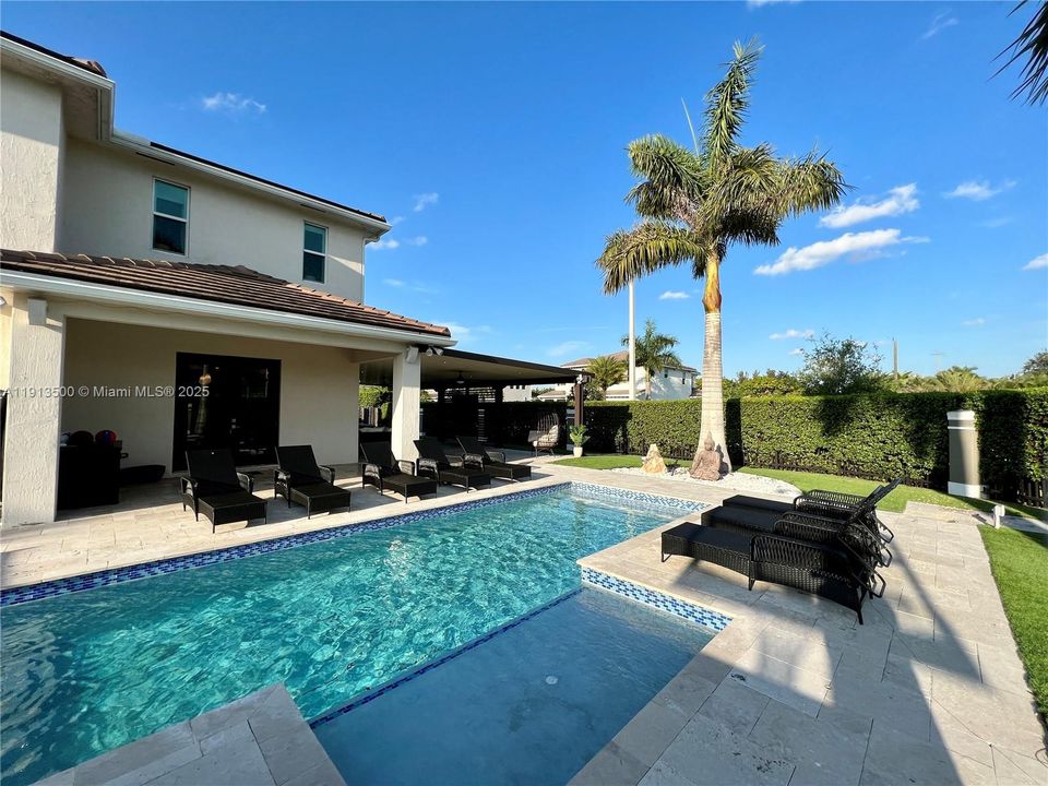 For Sale: $2,590,000 (8 beds, 4 baths, 4426 Square Feet)