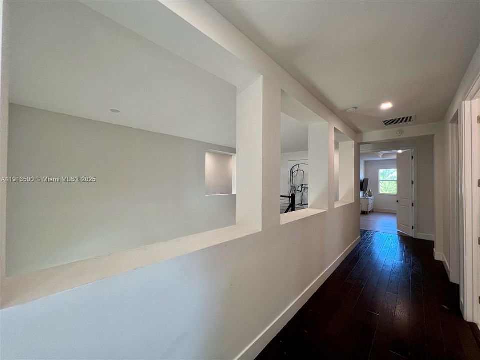 For Sale: $2,590,000 (8 beds, 4 baths, 4426 Square Feet)