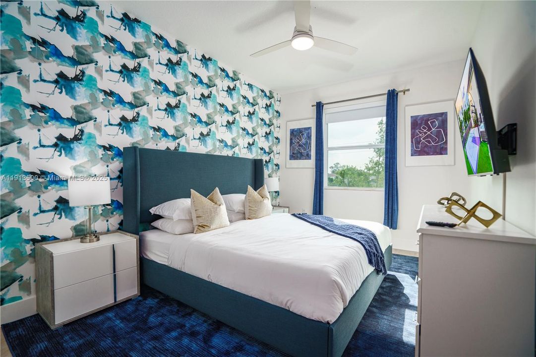 For Sale: $2,590,000 (8 beds, 4 baths, 4426 Square Feet)