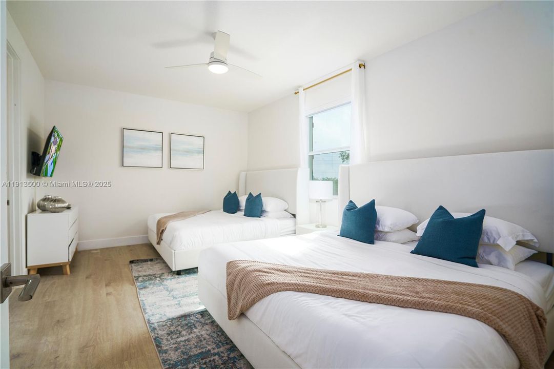 For Sale: $2,590,000 (8 beds, 4 baths, 4426 Square Feet)