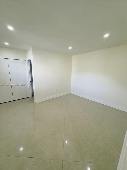 В аренду: $3,500 (3 спален, 2 ванн, 2047 Квадратных фут)