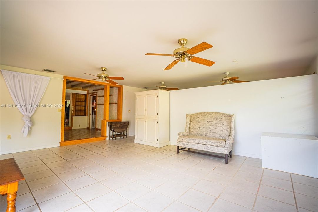 For Sale: $1,399,990 (3 beds, 2 baths, 2284 Square Feet)