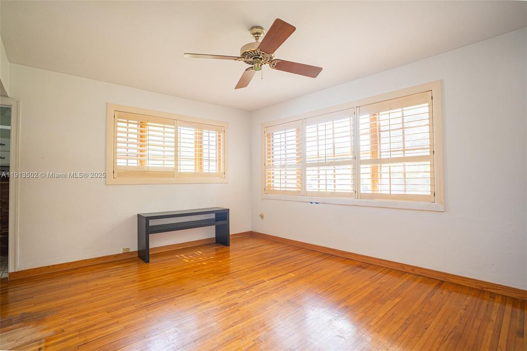 For Sale: $1,399,990 (3 beds, 2 baths, 2284 Square Feet)