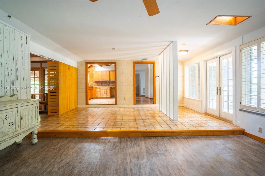 For Sale: $1,399,990 (3 beds, 2 baths, 2284 Square Feet)