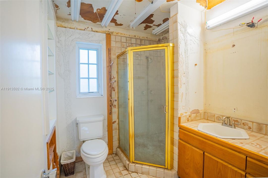 For Sale: $1,399,990 (3 beds, 2 baths, 2284 Square Feet)