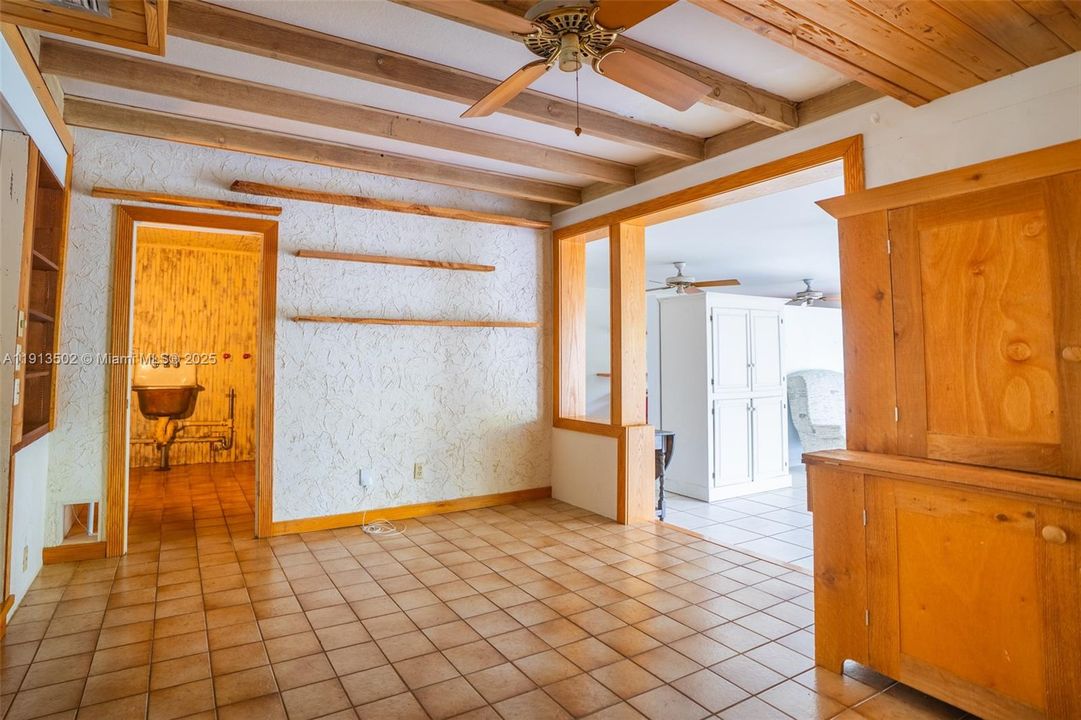 For Sale: $1,399,990 (3 beds, 2 baths, 2284 Square Feet)