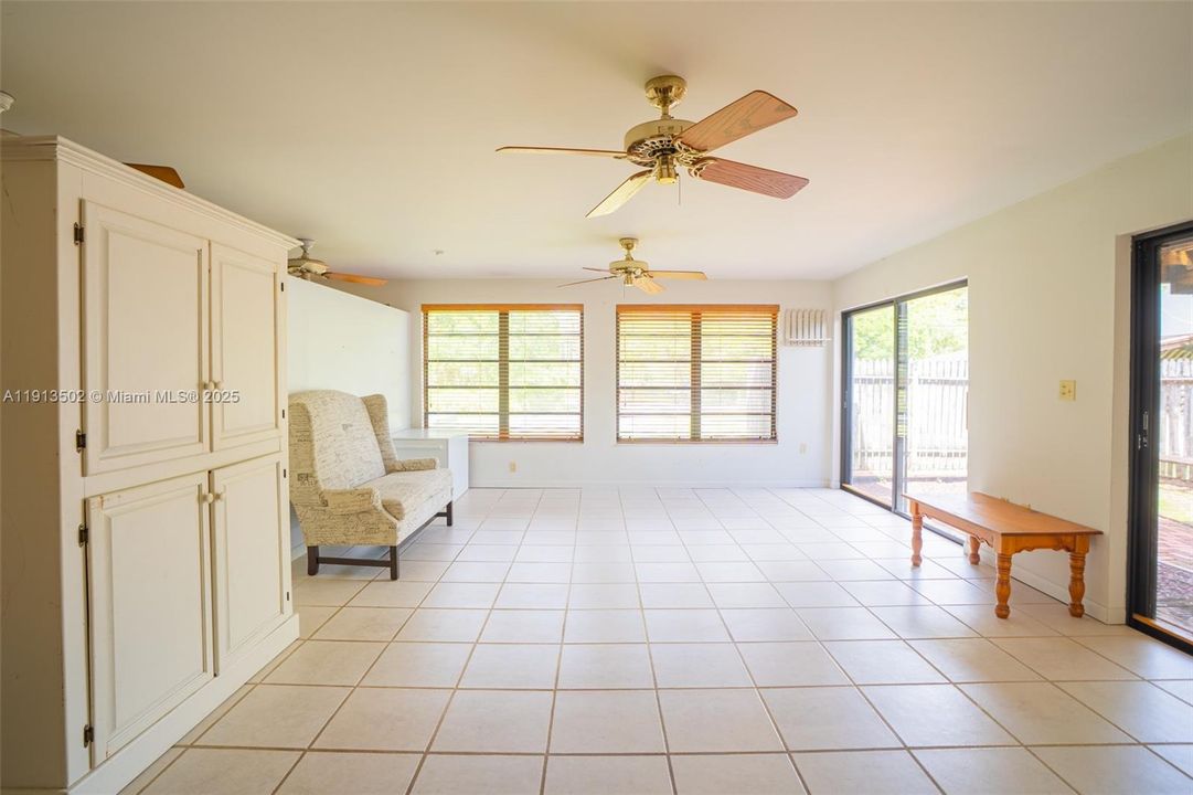 For Sale: $1,399,990 (3 beds, 2 baths, 2284 Square Feet)