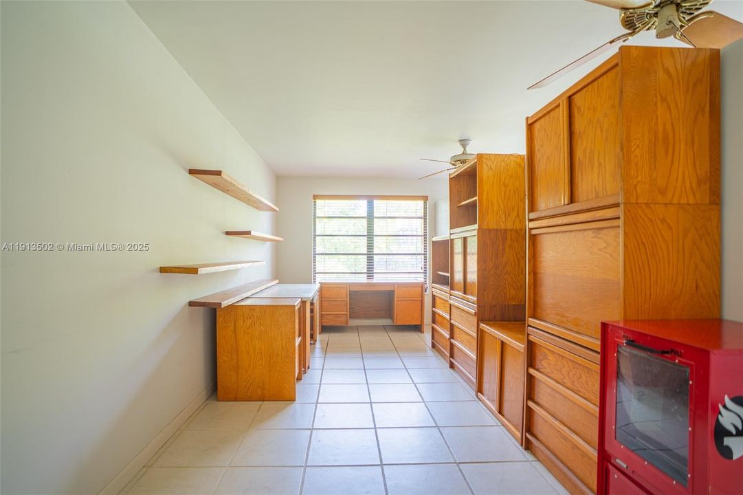 For Sale: $1,399,990 (3 beds, 2 baths, 2284 Square Feet)