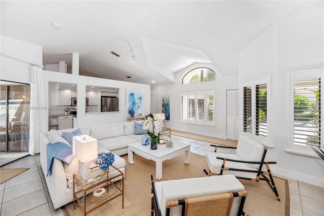 For Rent: $12,500 (3 beds, 2 baths, 1665 Square Feet)