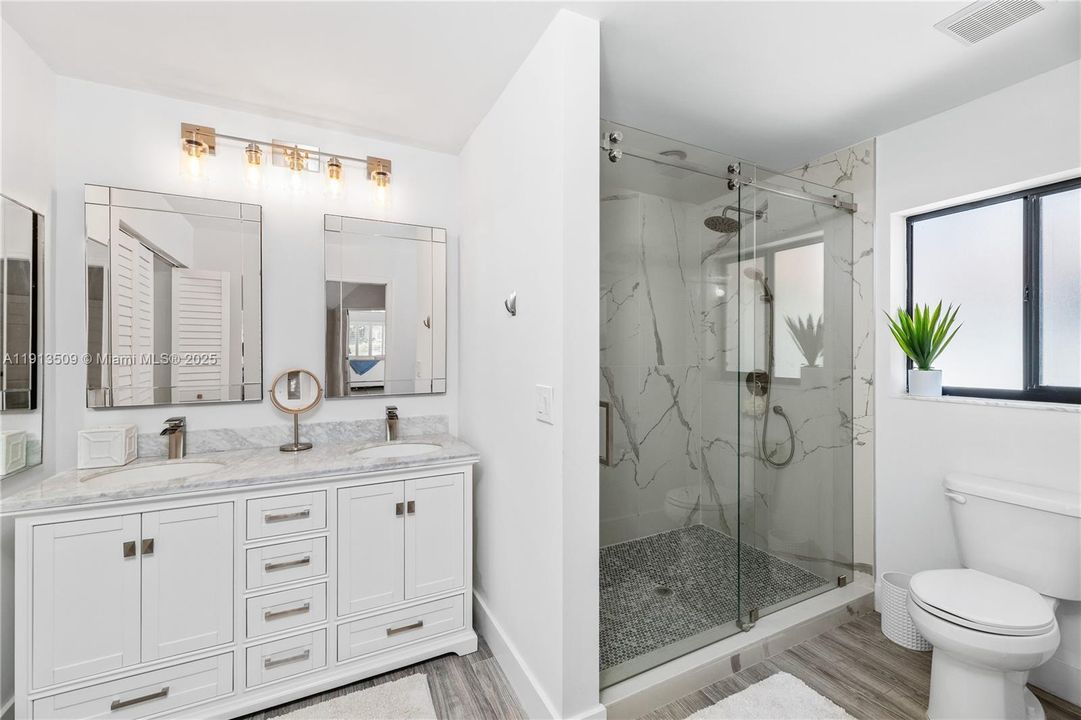 For Rent: $12,500 (3 beds, 2 baths, 1665 Square Feet)