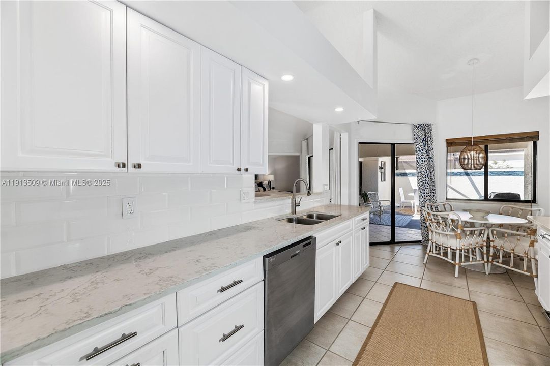 For Rent: $12,500 (3 beds, 2 baths, 1665 Square Feet)