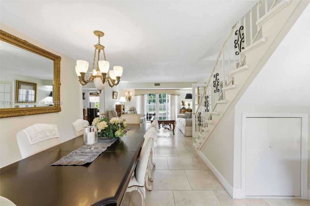 For Sale: $975,000 (3 beds, 2 baths, 2064 Square Feet)