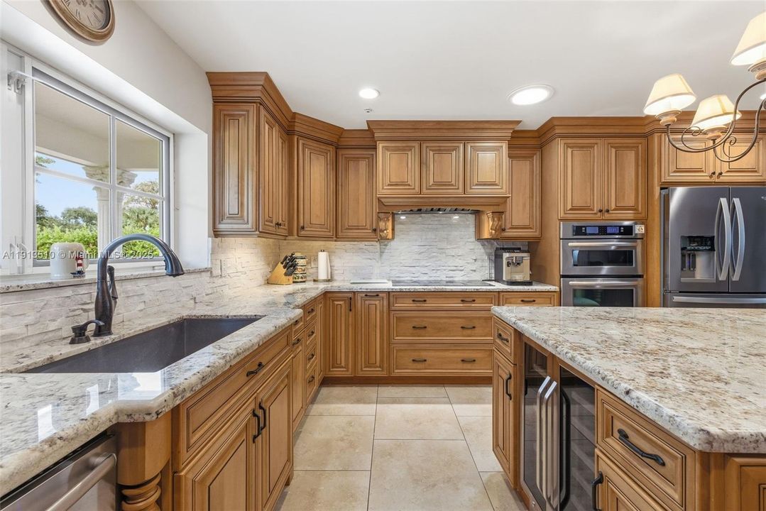 For Sale: $975,000 (3 beds, 2 baths, 2064 Square Feet)