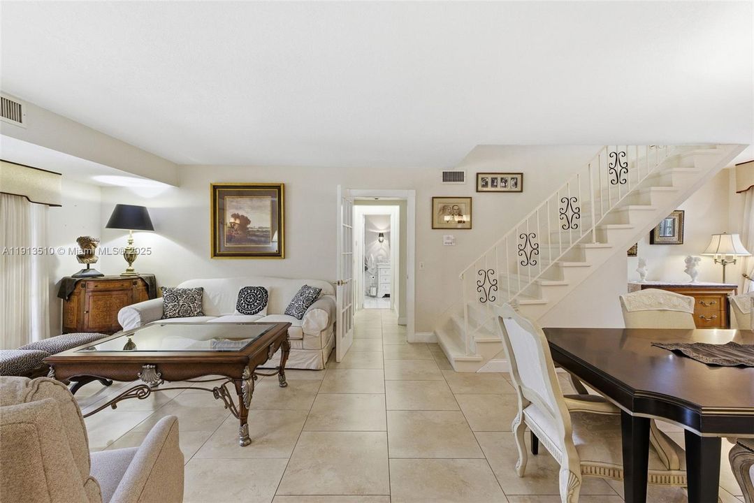 For Sale: $975,000 (3 beds, 2 baths, 2064 Square Feet)