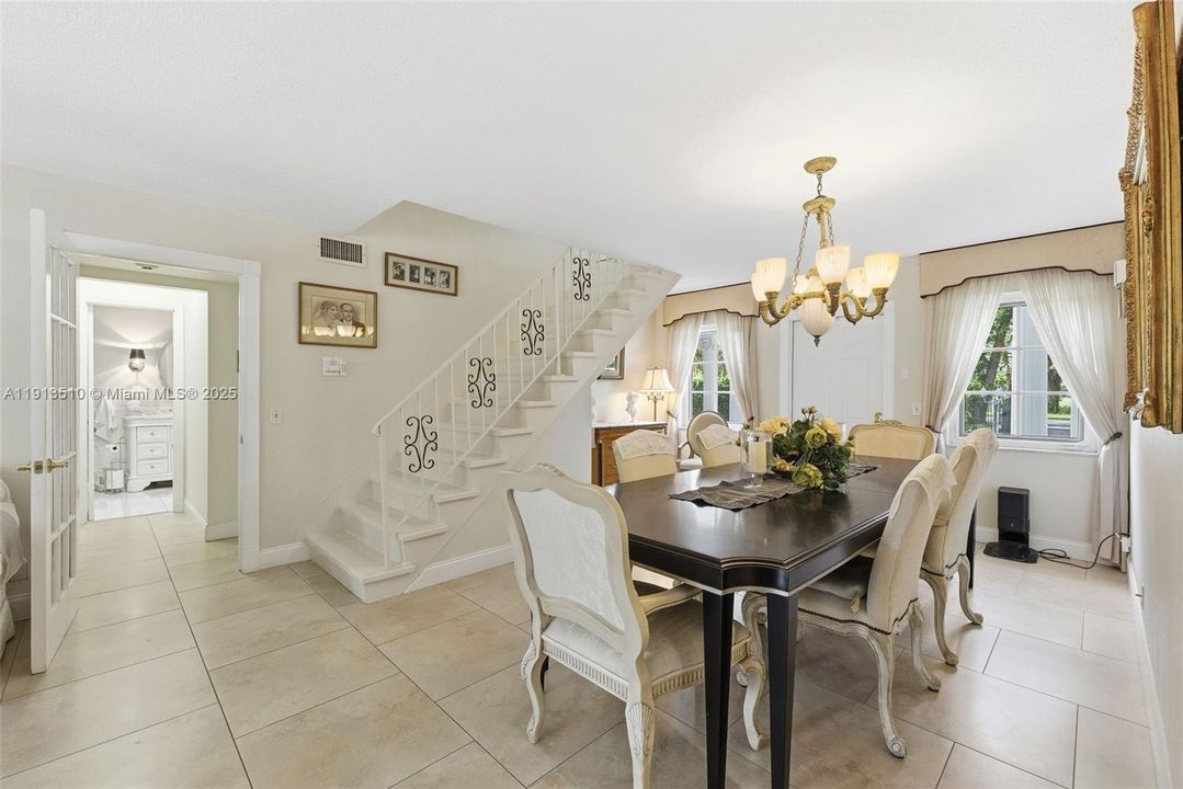 For Sale: $975,000 (3 beds, 2 baths, 2064 Square Feet)