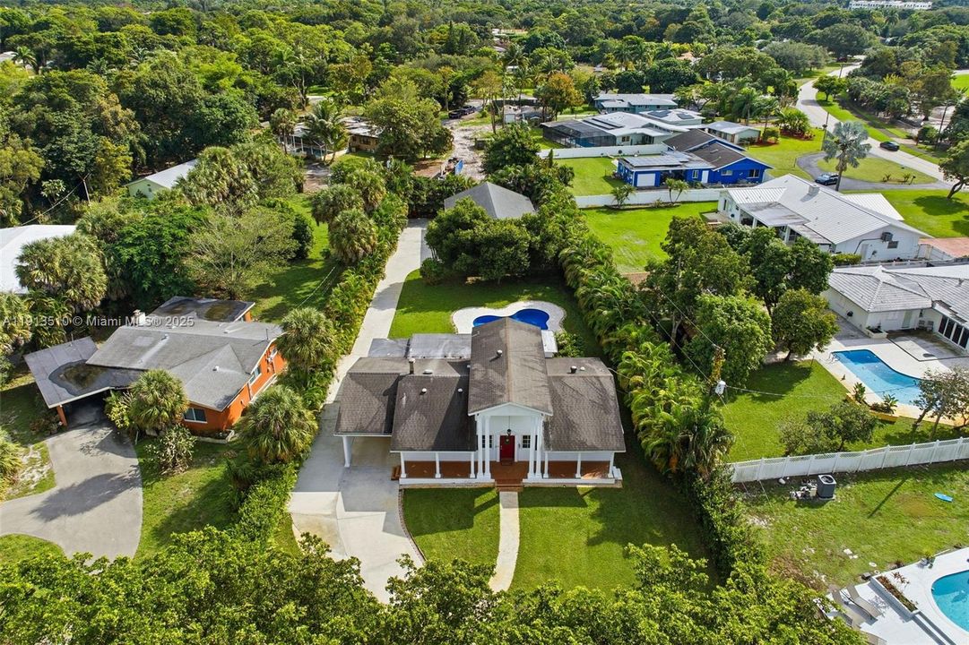 For Sale: $975,000 (3 beds, 2 baths, 2064 Square Feet)