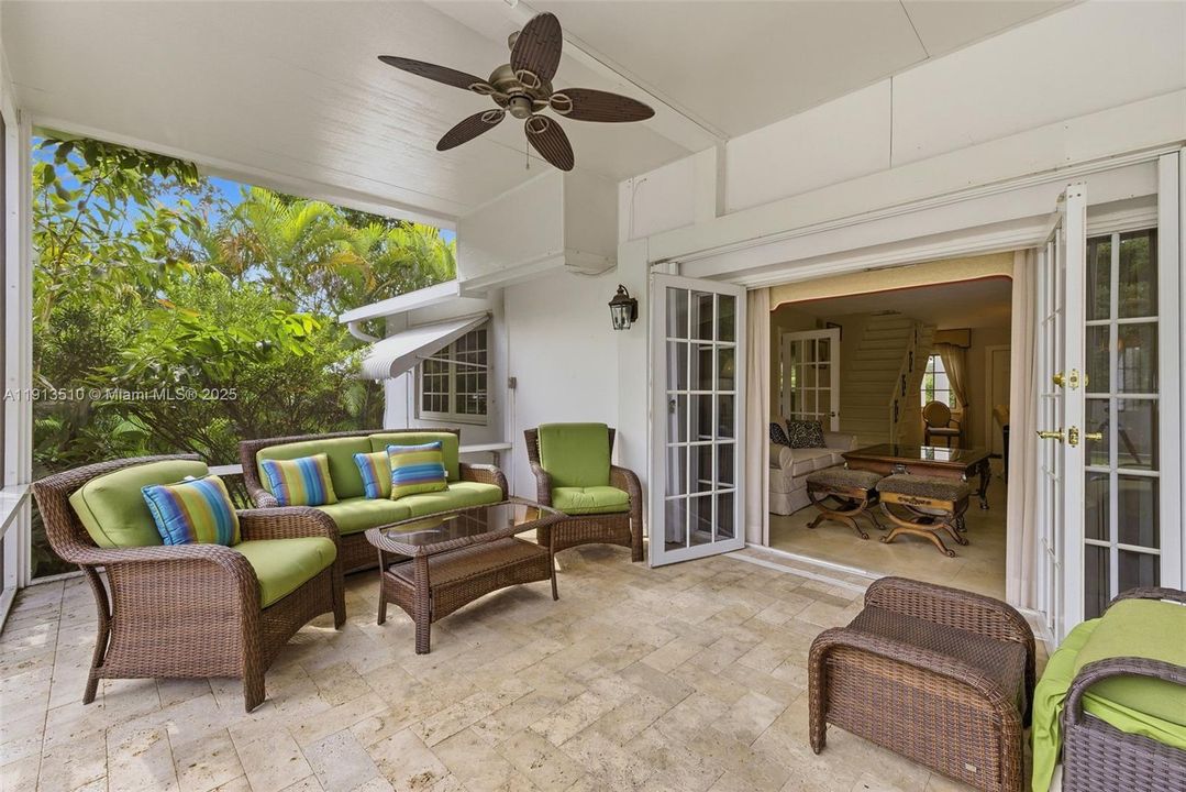 For Sale: $975,000 (3 beds, 2 baths, 2064 Square Feet)