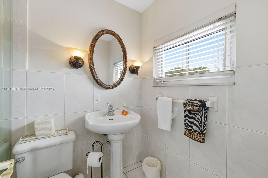 For Sale: $975,000 (3 beds, 2 baths, 2064 Square Feet)