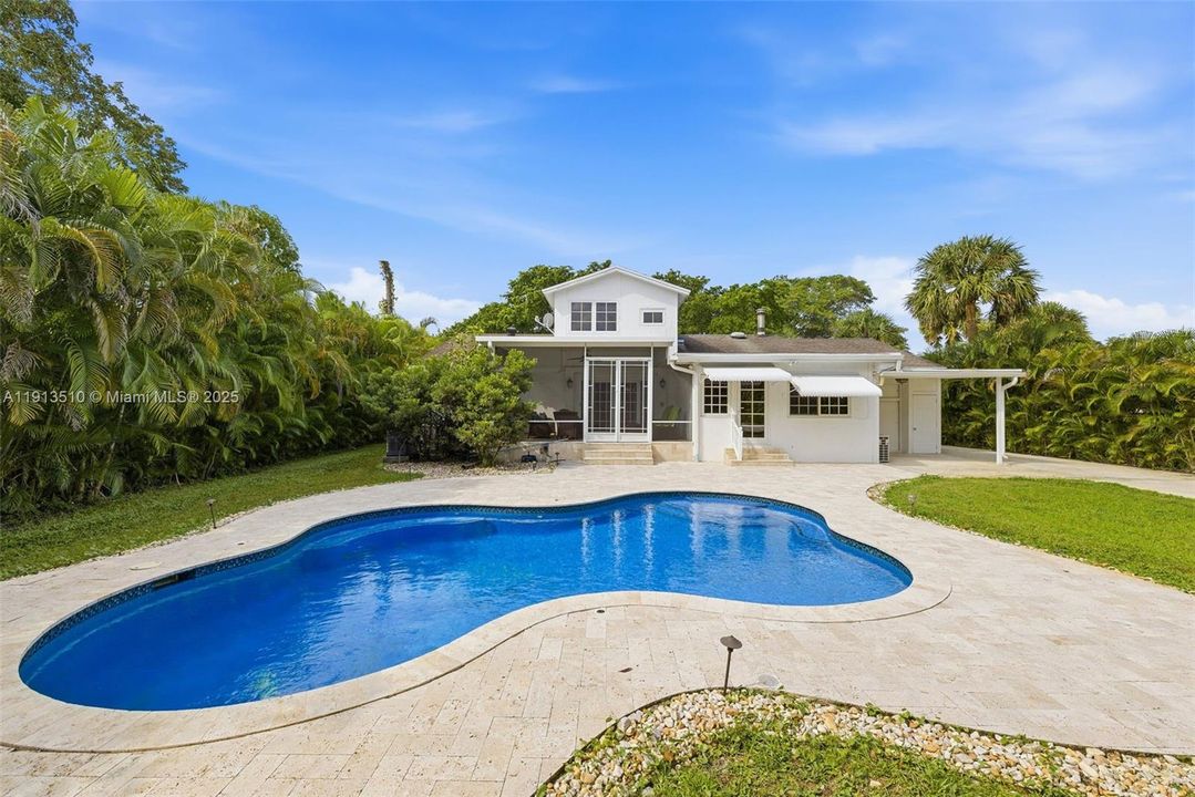 For Sale: $975,000 (3 beds, 2 baths, 2064 Square Feet)