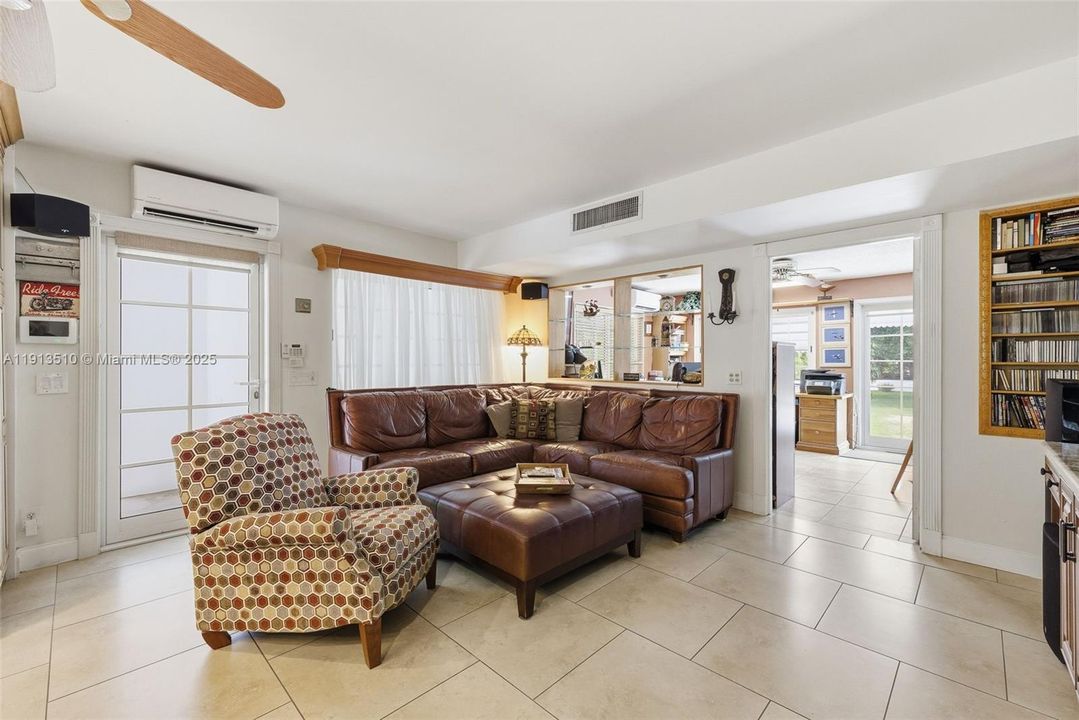 For Sale: $975,000 (3 beds, 2 baths, 2064 Square Feet)