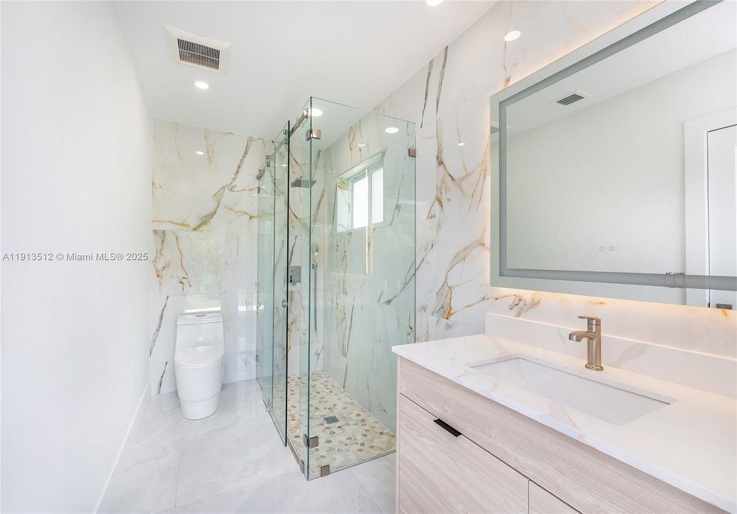 Active With Contract: $7,995 (4 beds, 3 baths, 2588 Square Feet)