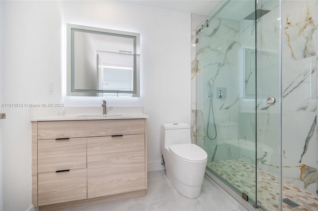 Active With Contract: $7,995 (4 beds, 3 baths, 2588 Square Feet)