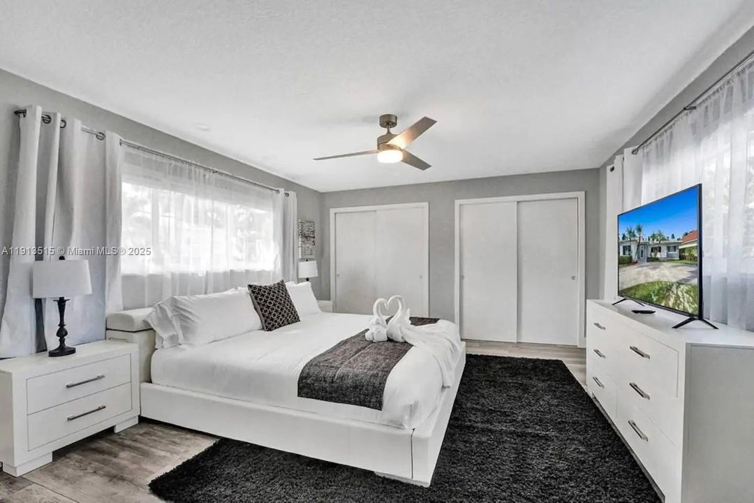 出租: $12,995 (6 贝兹, 4 浴室, 2922 平方英尺)