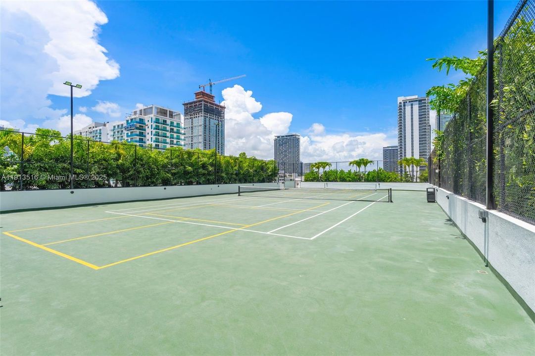 Недавно арендовано: $8,500 (2 спален, 3 ванн, 1542 Квадратных фут)