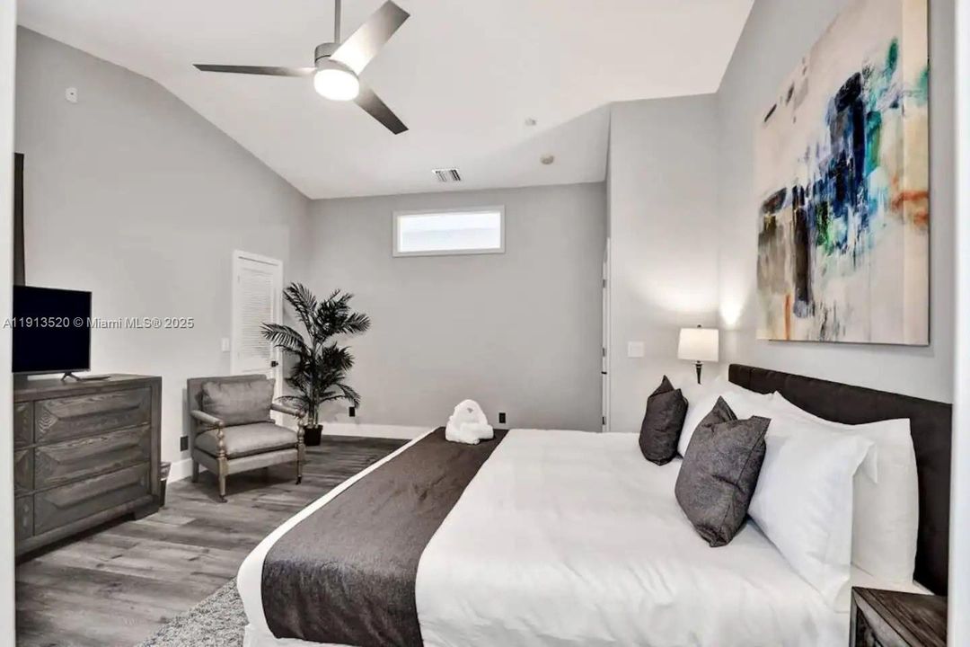 En Venta: $2,600,000 (8 camas, 5 baños, 5097 Pies cuadrados)