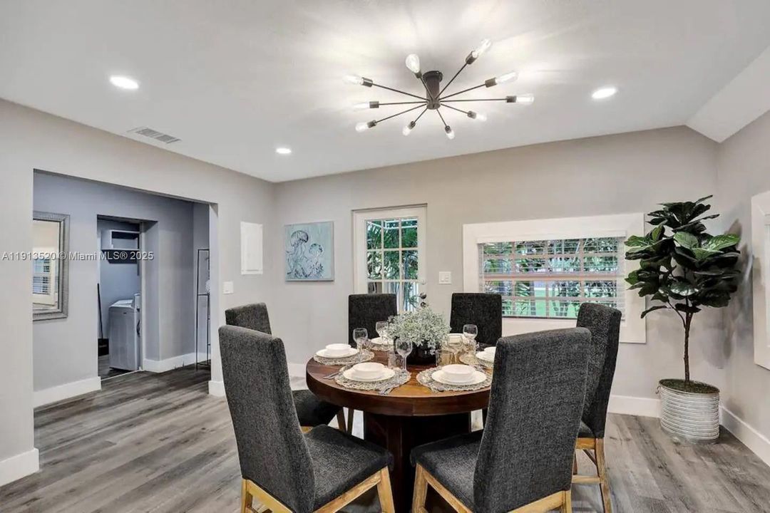 En Venta: $2,600,000 (8 camas, 5 baños, 5097 Pies cuadrados)