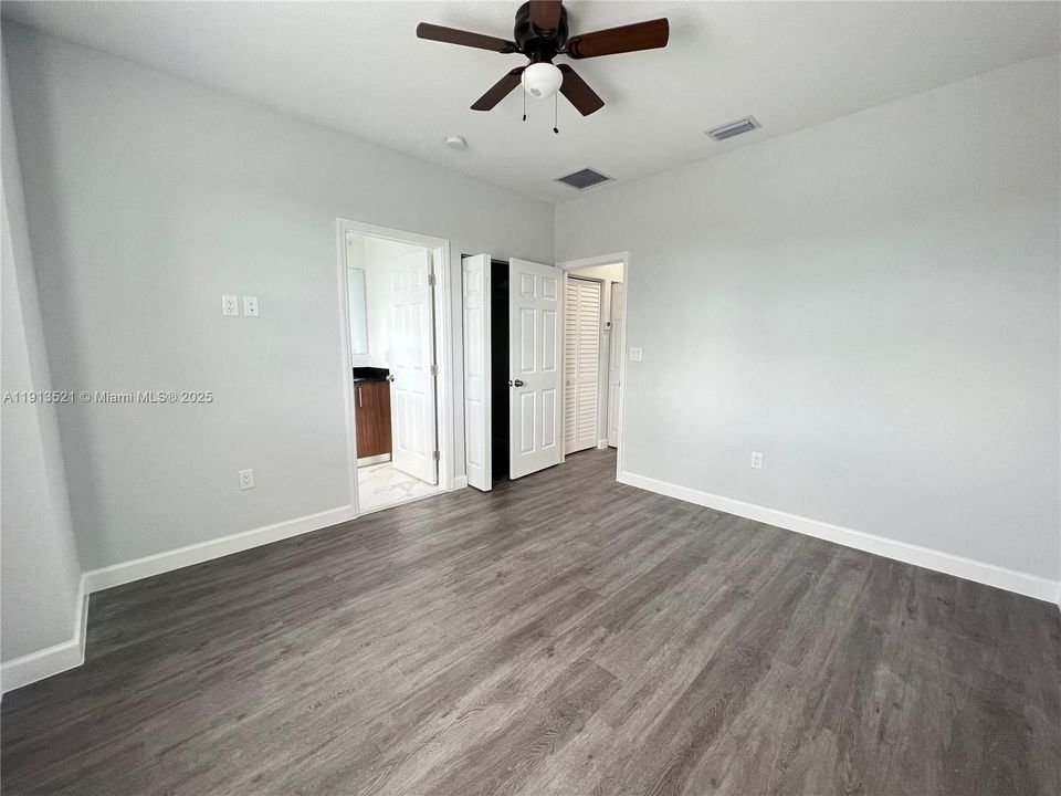Recently Rented: $2,000 (2 beds, 2 baths, 1244 Square Feet)