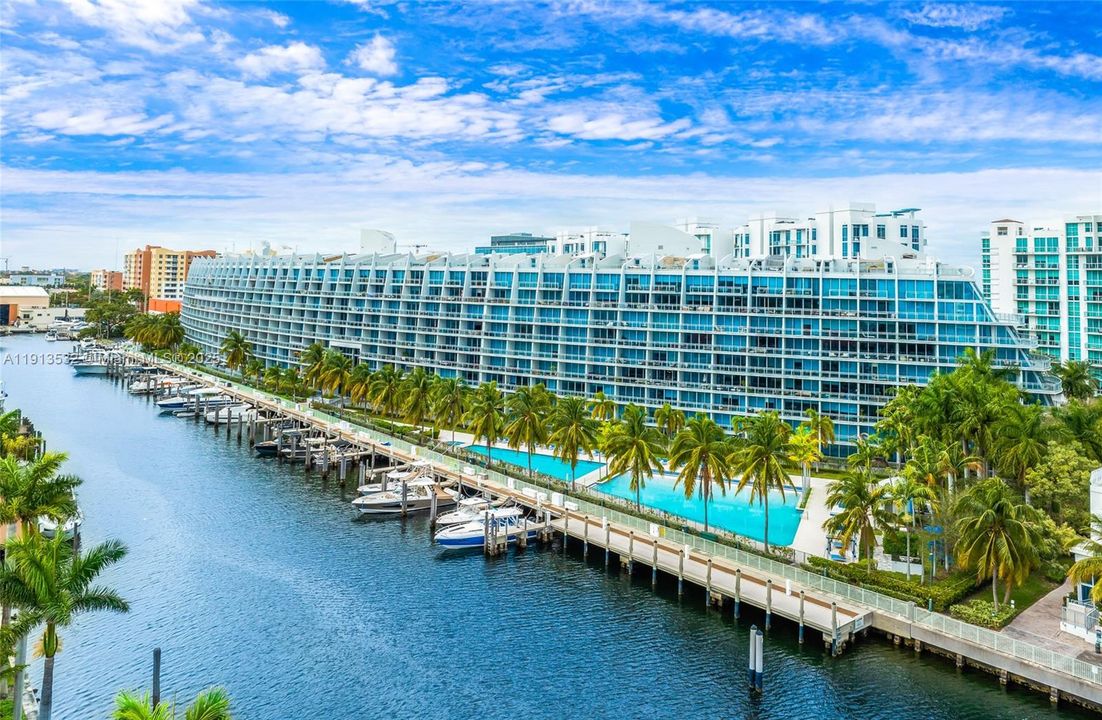 For Sale: $3,500,000 (5 beds, 5 baths, 4684 Square Feet)