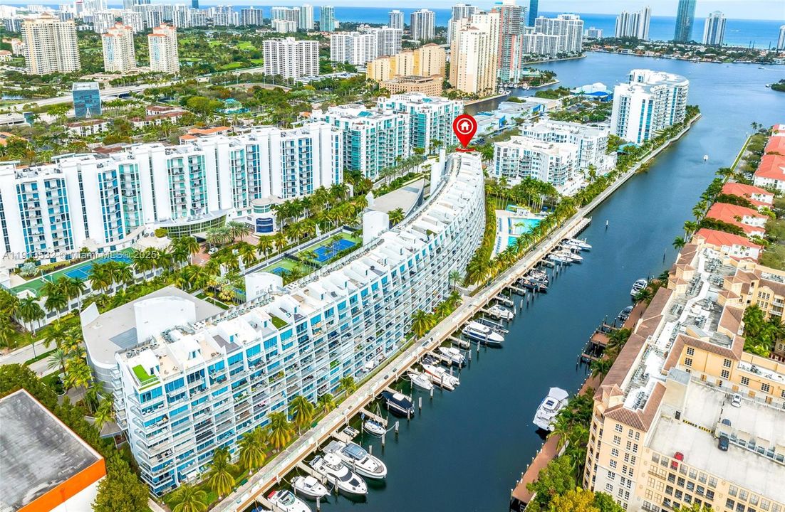 For Sale: $3,500,000 (5 beds, 5 baths, 4684 Square Feet)