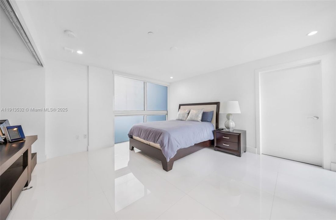 For Sale: $3,500,000 (5 beds, 5 baths, 4684 Square Feet)