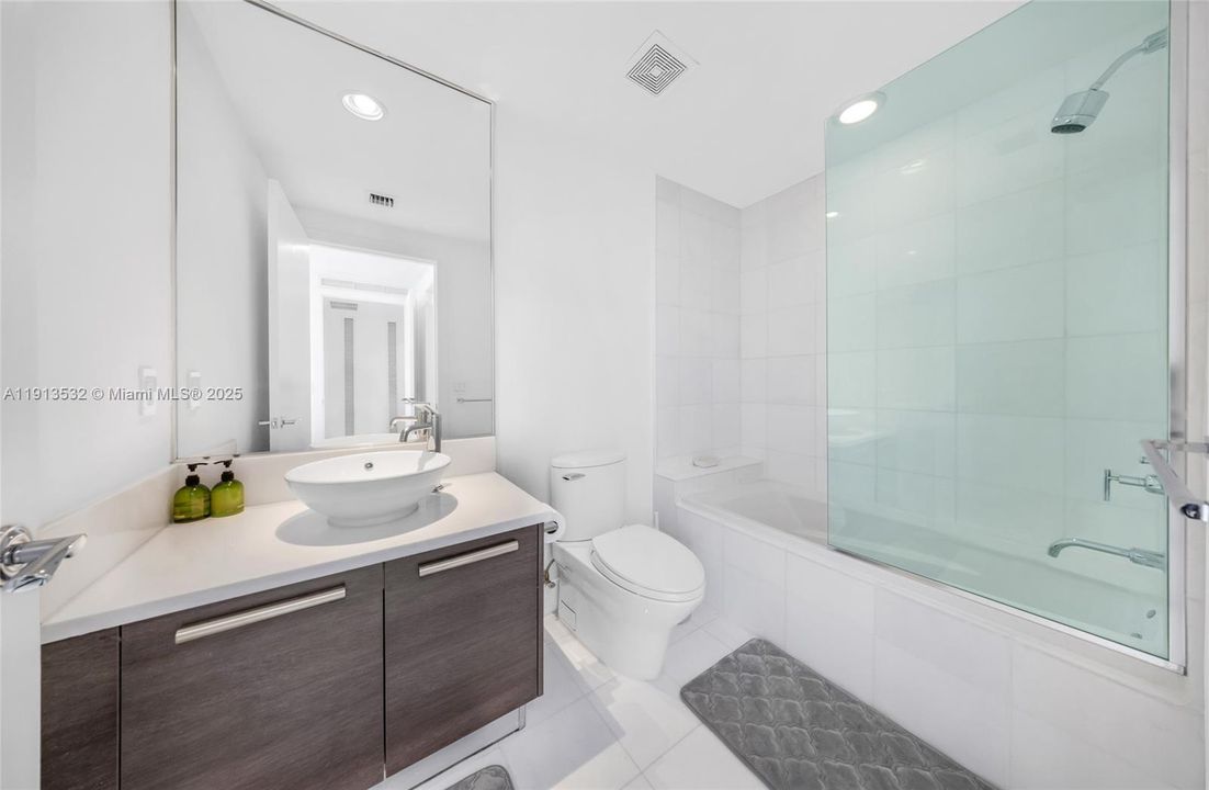 For Sale: $3,500,000 (5 beds, 5 baths, 4684 Square Feet)