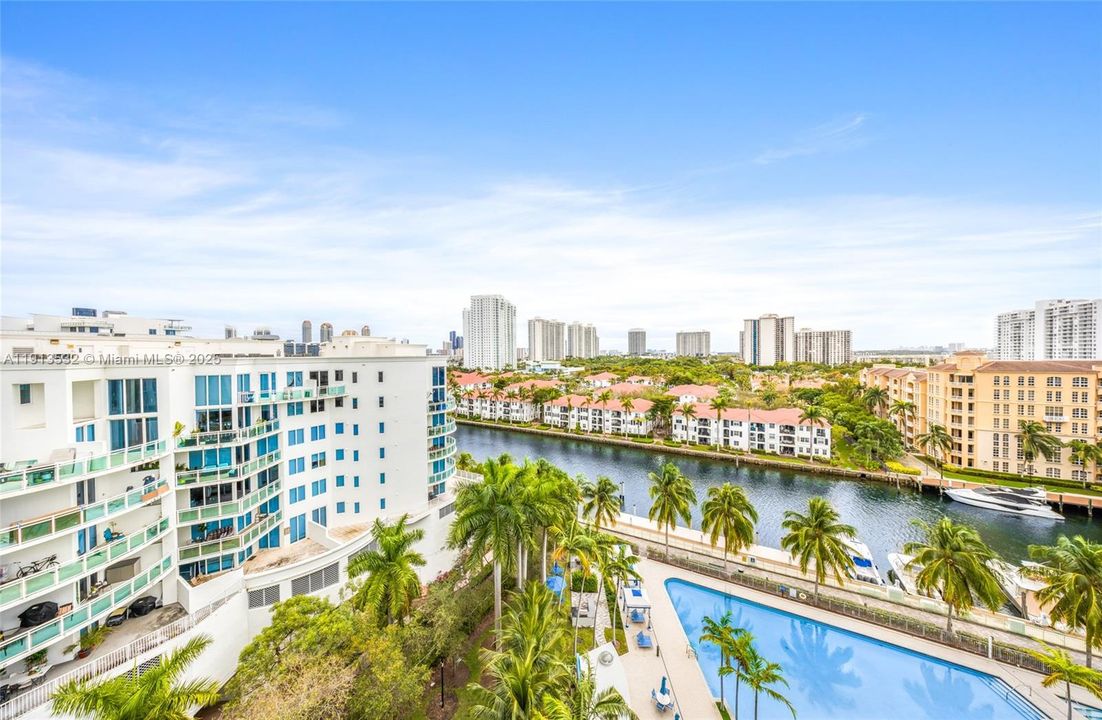For Sale: $3,500,000 (5 beds, 5 baths, 4684 Square Feet)