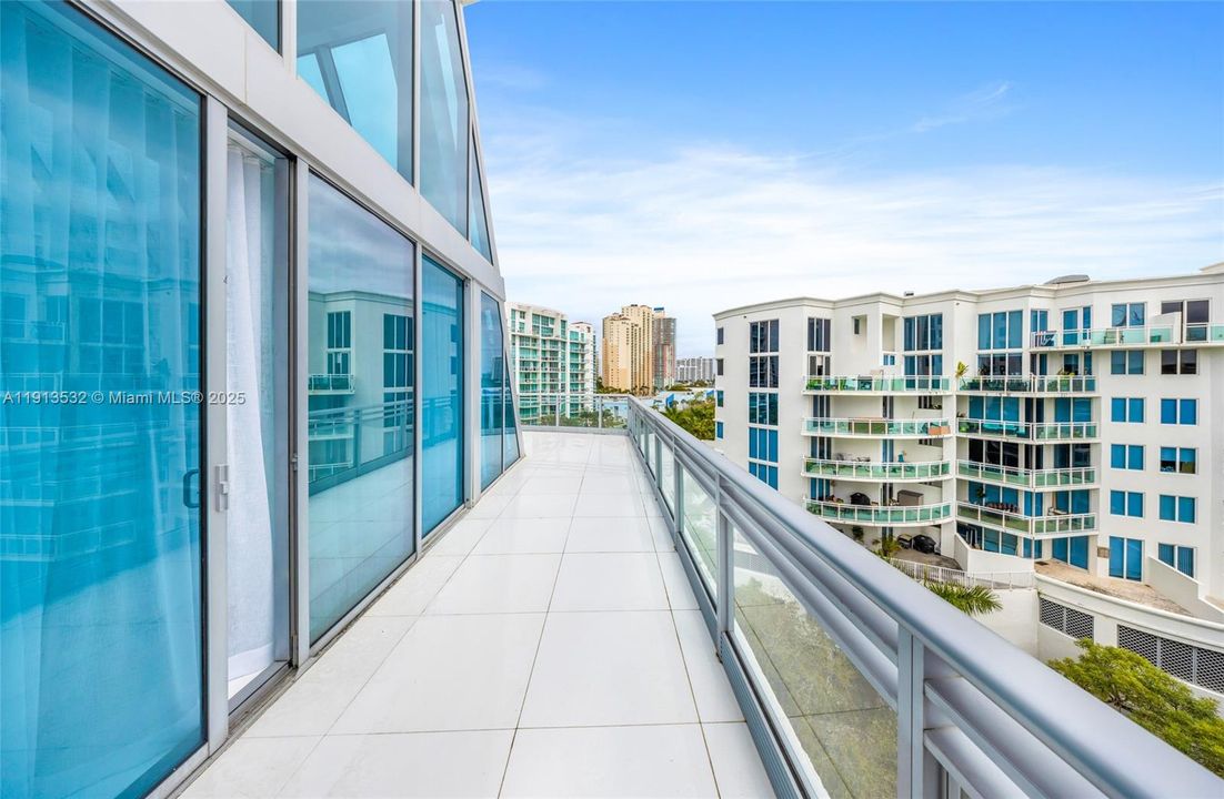 For Sale: $3,500,000 (5 beds, 5 baths, 4684 Square Feet)
