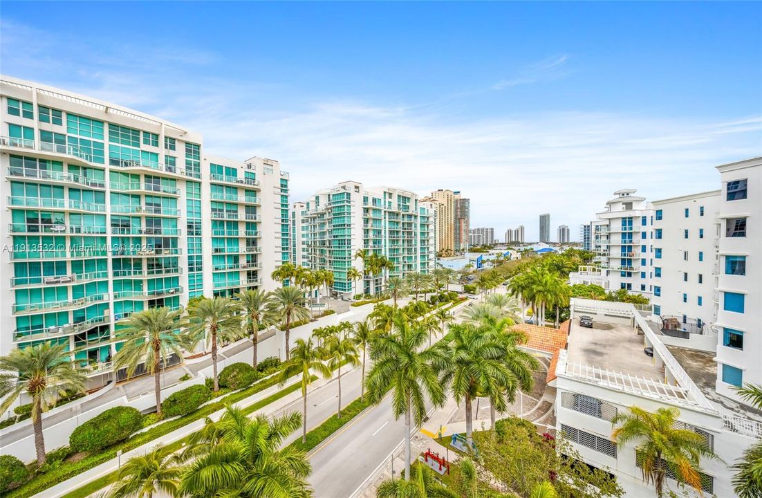 For Sale: $3,500,000 (5 beds, 5 baths, 4684 Square Feet)
