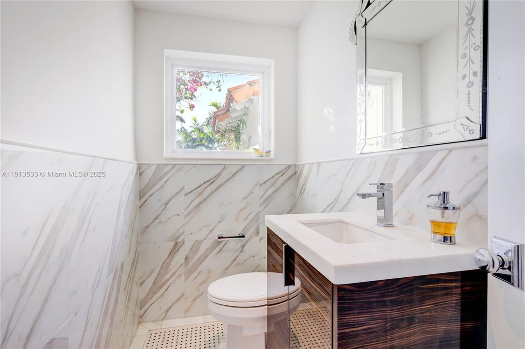 For Rent: $40,000 (5 beds, 4 baths, 3741 Square Feet)