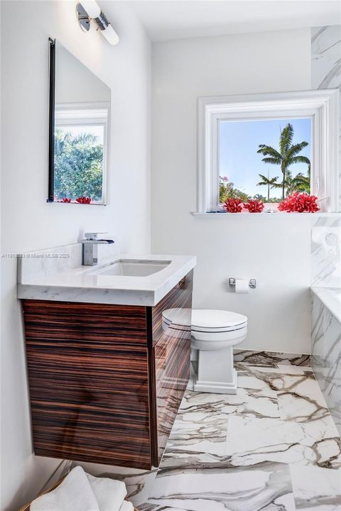 For Rent: $40,000 (5 beds, 4 baths, 3741 Square Feet)