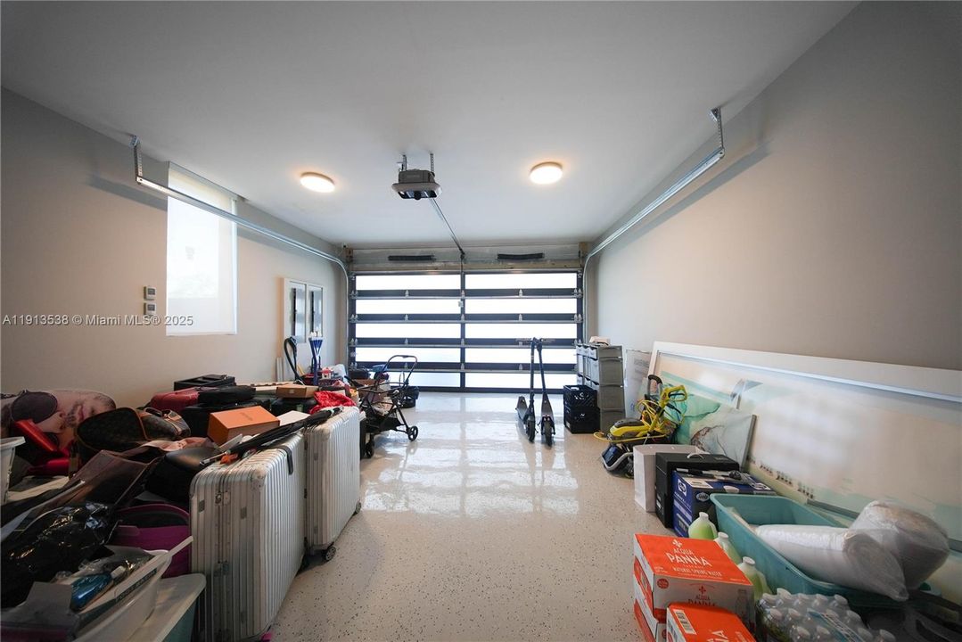 En Venta: $13,999,999 (6 camas, 6 baños, 4703 Pies cuadrados)