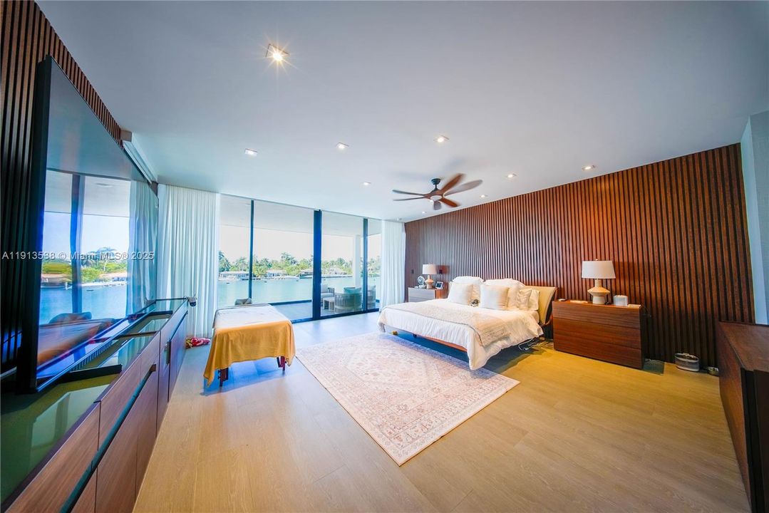 En Venta: $13,999,999 (6 camas, 6 baños, 4703 Pies cuadrados)