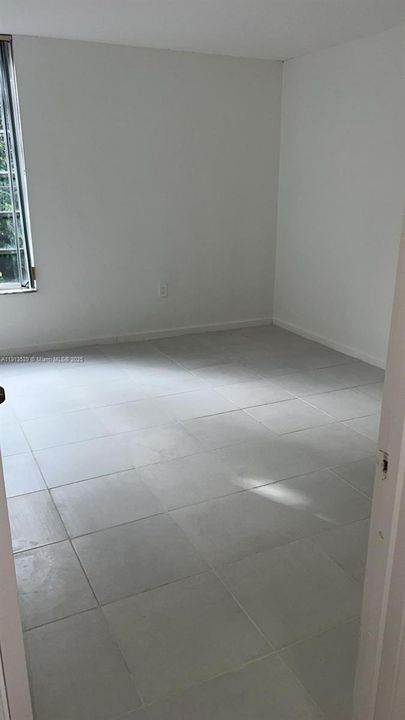 На продажу: $215,000 (1 спален, 1 ванн, 680 Квадратных фут)