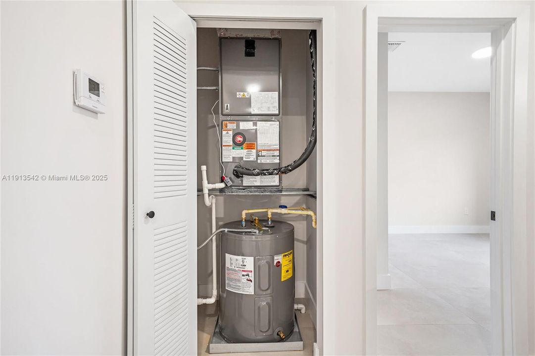 В аренду: $3,800 (3 спален, 2 ванн, 1401 Квадратных фут)