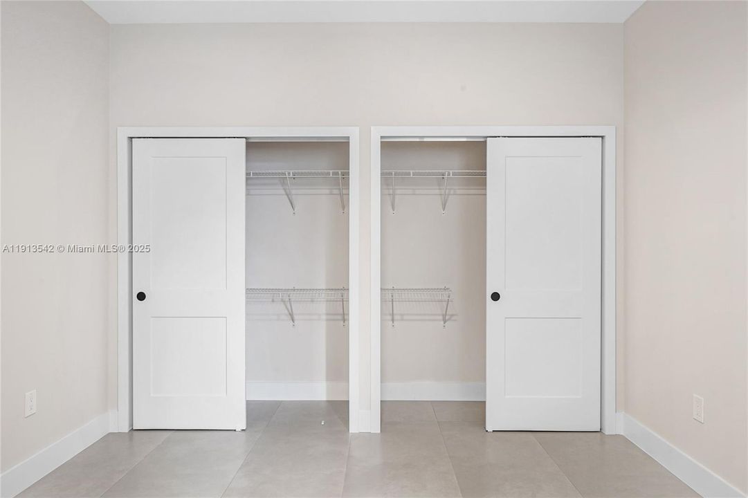 В аренду: $3,800 (3 спален, 2 ванн, 1401 Квадратных фут)