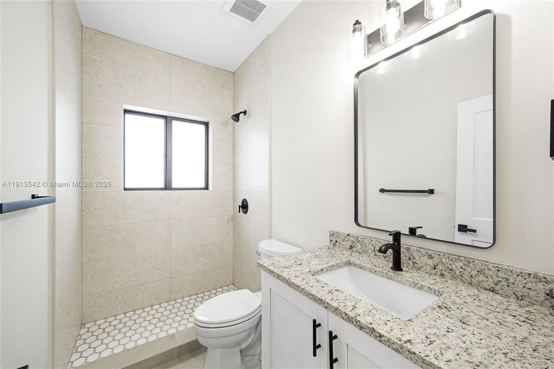 В аренду: $3,800 (3 спален, 2 ванн, 1401 Квадратных фут)