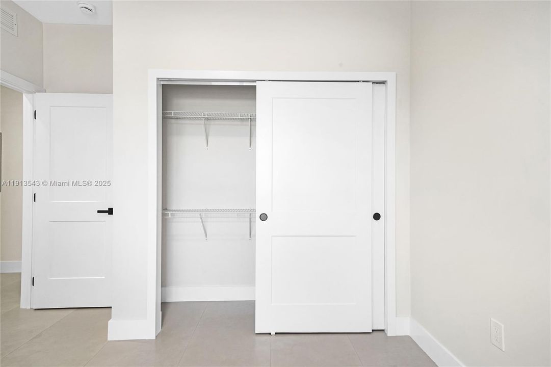 For Rent: $3,800 (3 beds, 2 baths, 1512 Square Feet)