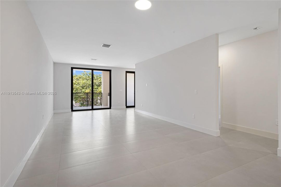 For Rent: $3,800 (3 beds, 2 baths, 1512 Square Feet)