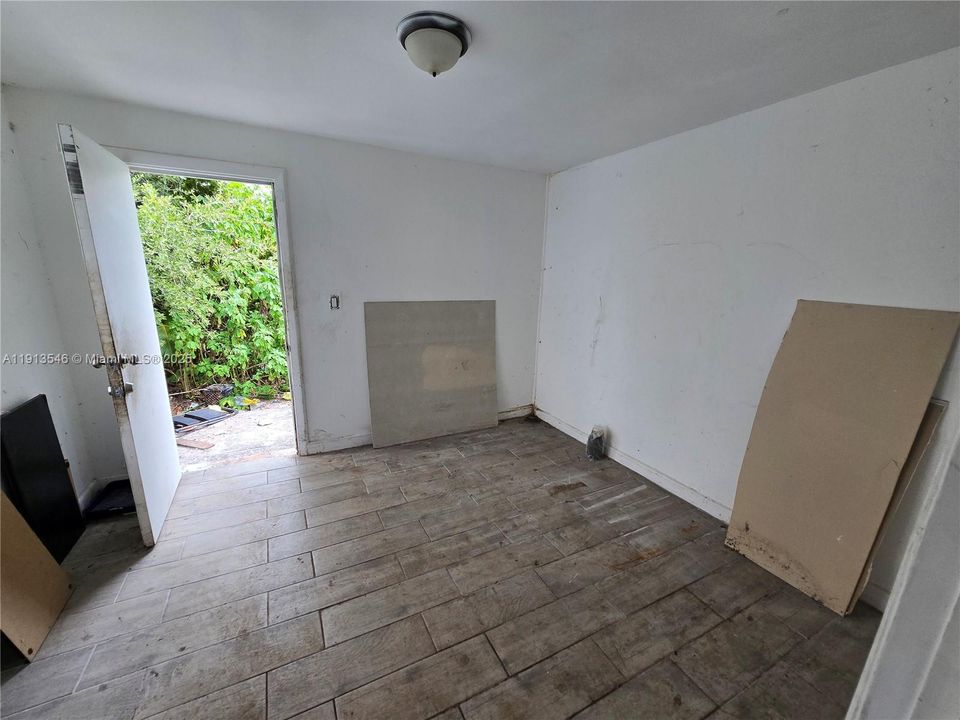 For Sale: $299,000 (0 beds, 0 baths, 2171 Square Feet)