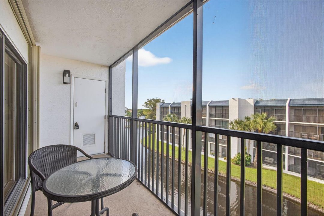 Screened Balcony